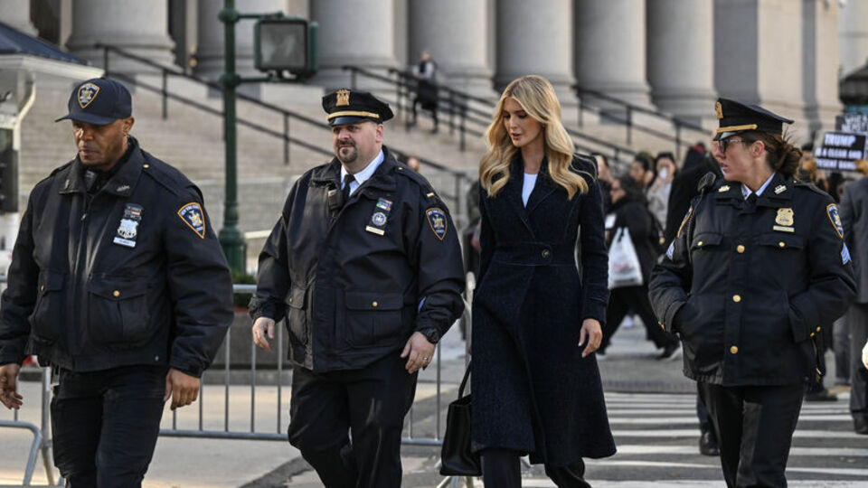 Trump'ın kızı ifade verdi