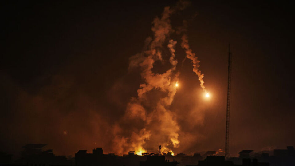 İsrail Gazze'de yine hastane çevrelerini vurdu