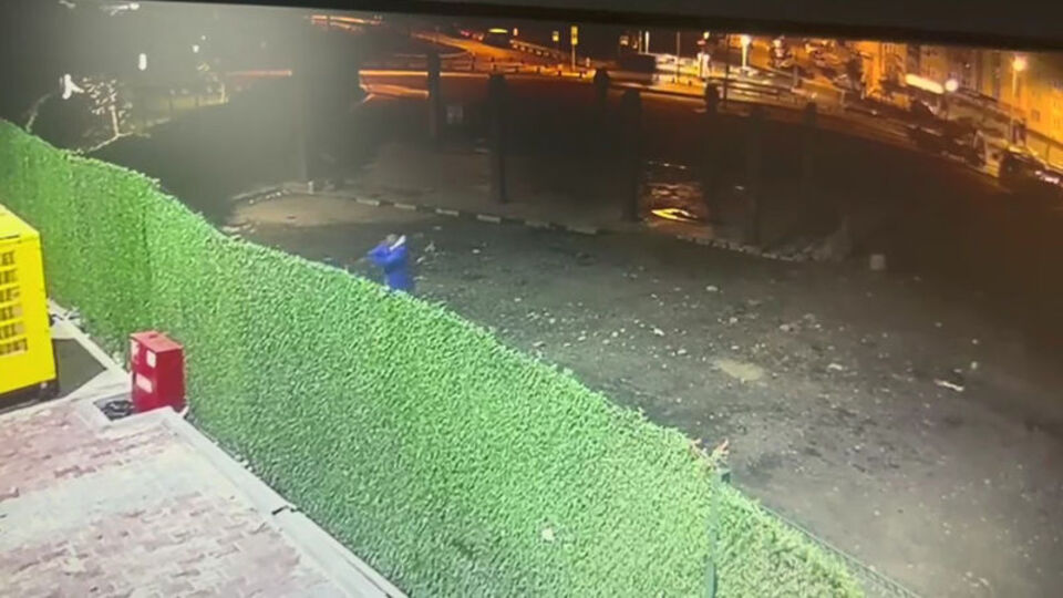 Arkadaşlarıyla sohbet ederken cinayete kurban gitti!