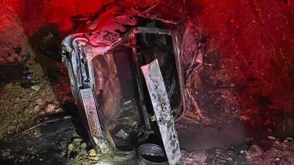 TIR'a çarpıp, alev aldı: 2 ölü