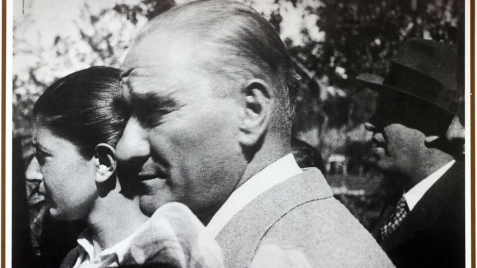 Atatürk, "Beni hatırlayınız" sözünün üzerini neden çizdi?