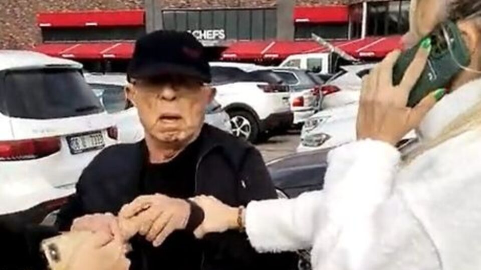 370 kişi ölmüştü! O müteahhidi kadınlar yakaladı