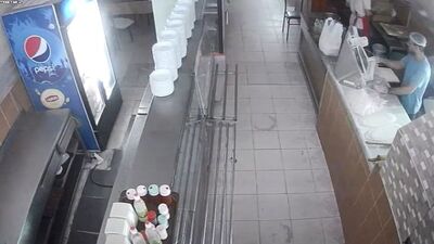 Lokantanın içine yıldırım düştü