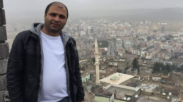 Halı sahada maç yaparken öldü