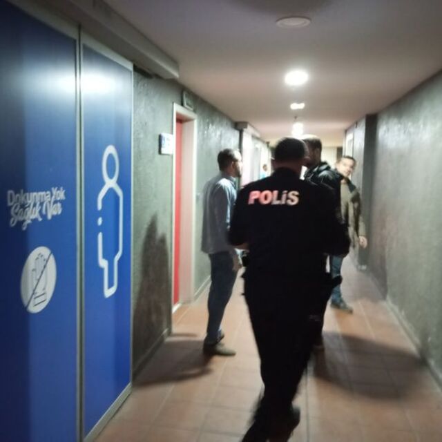 AVM tuvaletinde cansız beden bulundu