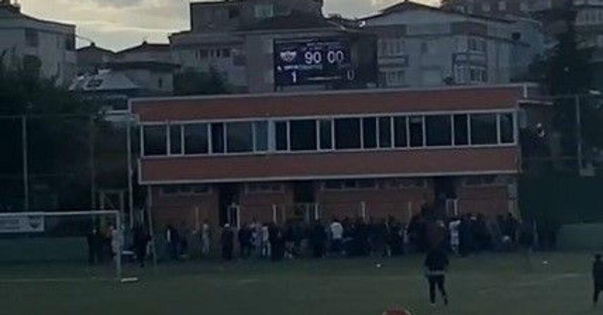 Büyükçekmece Tepecikspor ile Darıca Gençlerbirliği maçında silahlı