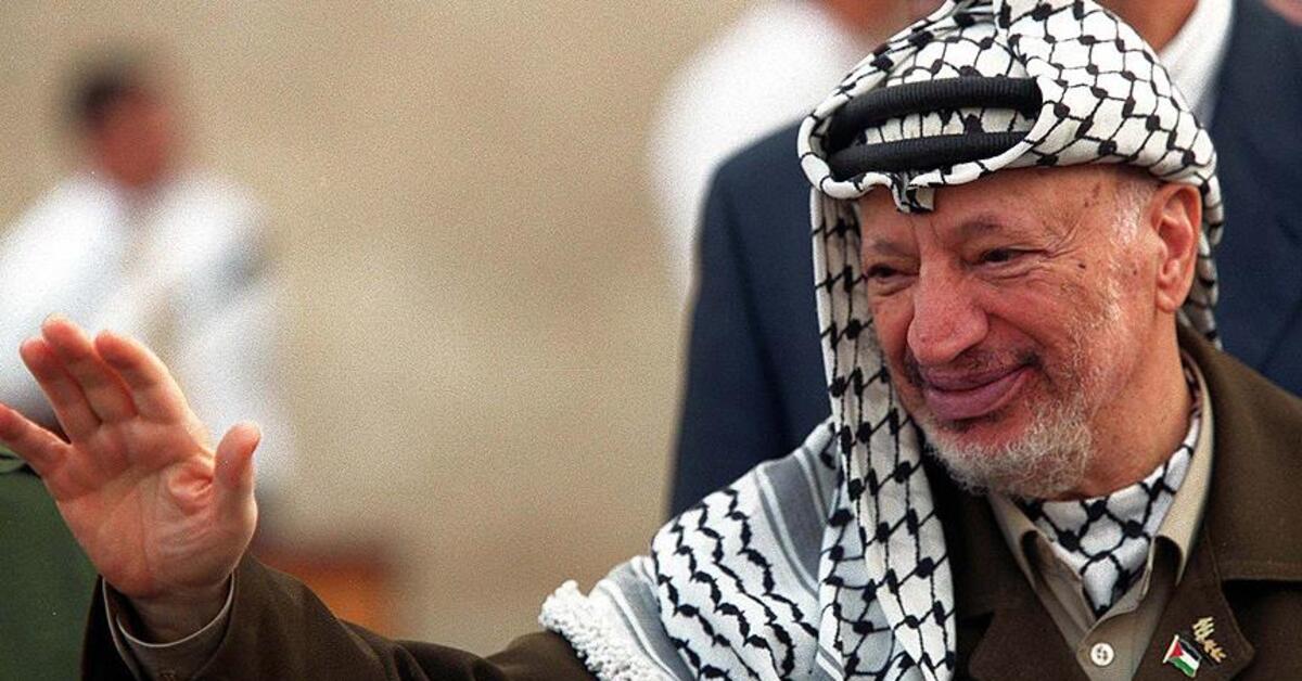 The Israeli occupation forces destroyed memorials to Yasser Arafat in the West Bank