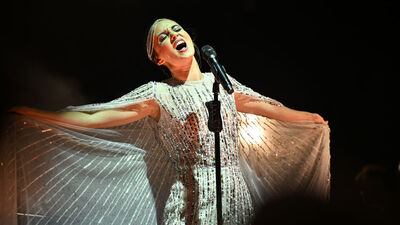 İş Sanat'ta sıra dışı yorumlar, ödüllü sanatçılar