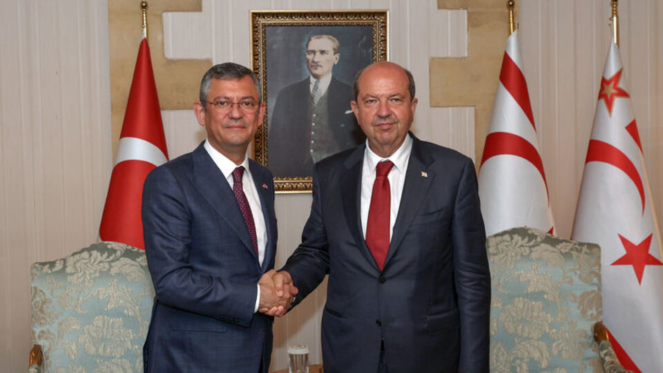 CHP Genel Başkanı Özel, KKTC Cumhurbaşkanı Tatar ile görüştü