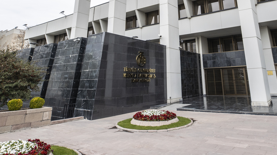 TCMB: Kredi büyümesi dengelendi