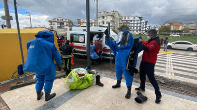 Kolilerden kimyasal madde sızdı! 12 kişi hastaneye kaldırıldı!