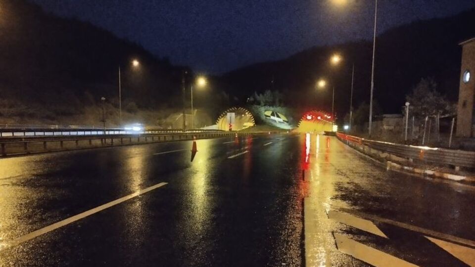 Bolu Dağı Tüneli İstanbul yönü trafiğe kapatıldı