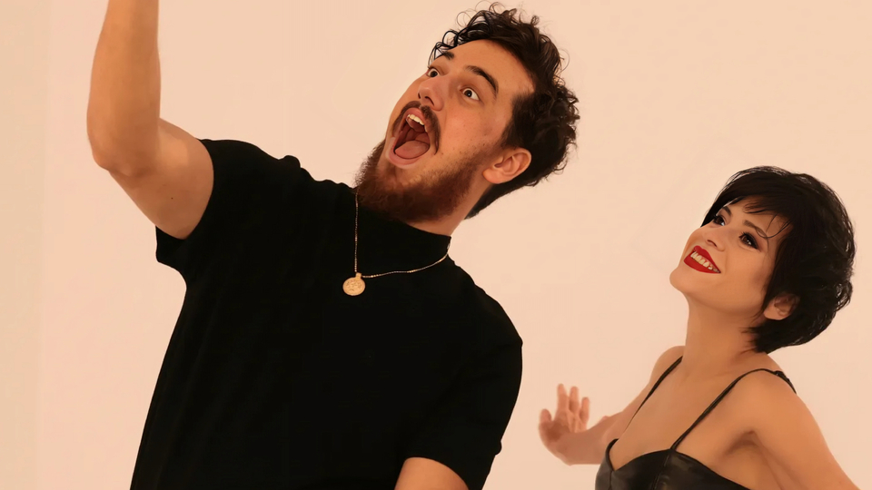 Aydilge ile Evrencan Gündüz'den yapaylık eleştirisi