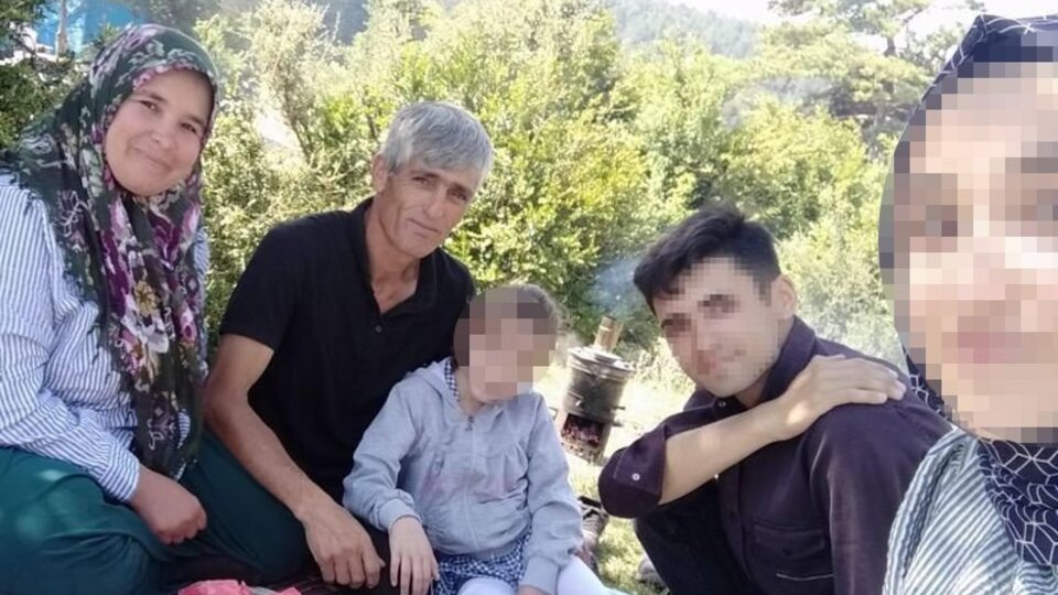 Kocasını öldürdü, babasını boğmaya çalıştı!