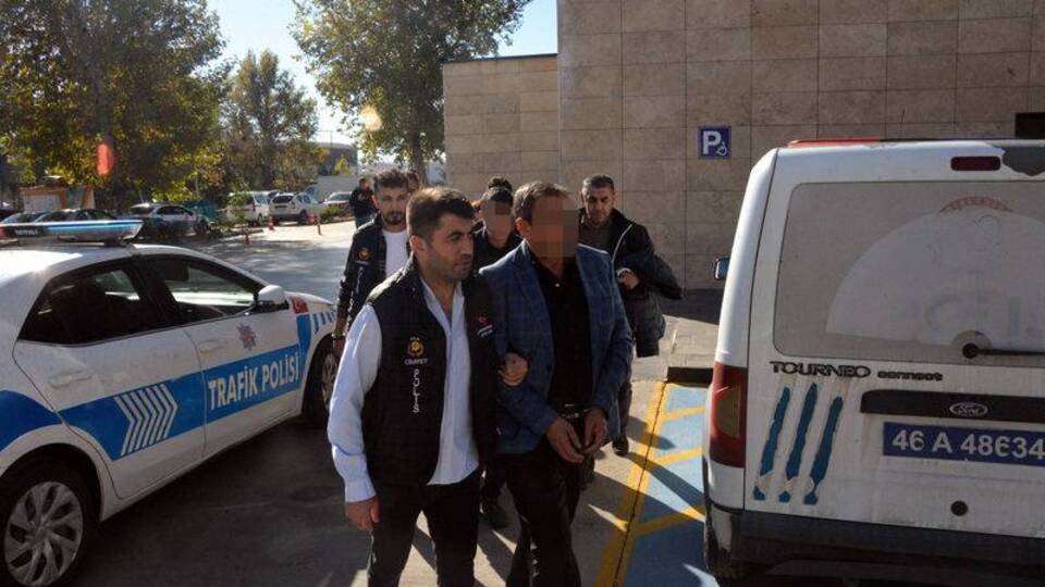 Deprem yağmasındaki cinayette 9 ay sonra gözaltılar!