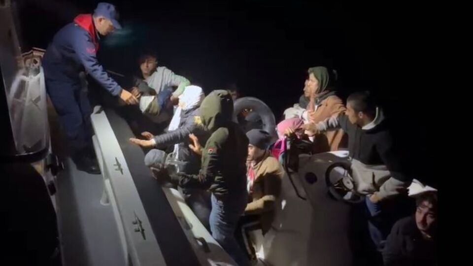 26 düzensiz göçmen kurtarıldı