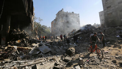 İsrail yine mülteci kampı ve hastaneleri hedef aldı