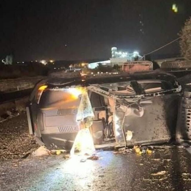Diyarbakır'da kamyonet ile pikap çarpıştı