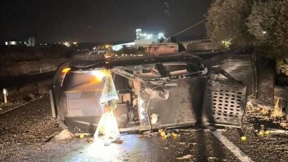 Diyarbakır'da kamyonet ile pikap çarpıştı