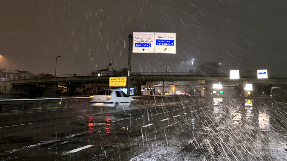 Meteoroloji'den flaş şiddetli yağış ve fırtına uyarısı!