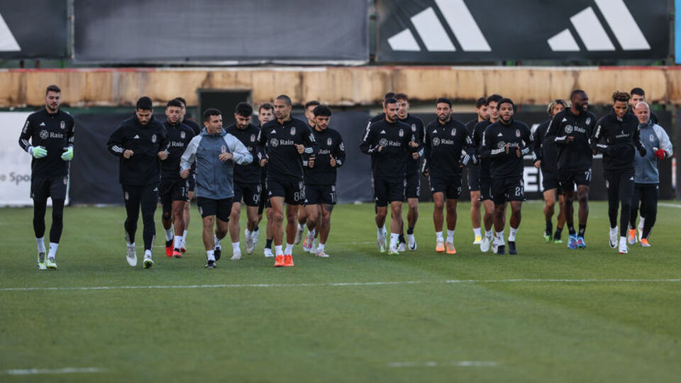 Beşiktaş, Sakaryaspor karşısında