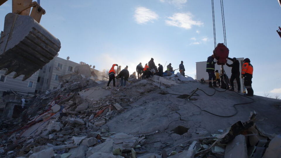 72 kişinin öldüğü İsias'ta fazladan kat çıkılmış!