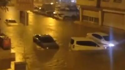 Diyarbakır ve Batman'da fırtına ve sağanak: 2 ölü, 50 yaralı