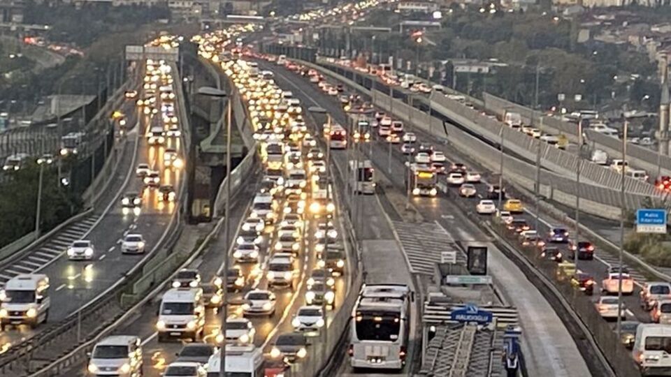 Ara tatil sonrası İstanbul'da trafik