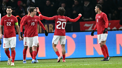 Milliler liderlik için Galler deplasmanında!