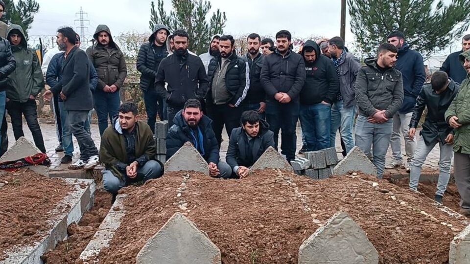 3 kardeşin cenazesi toprağa verildi