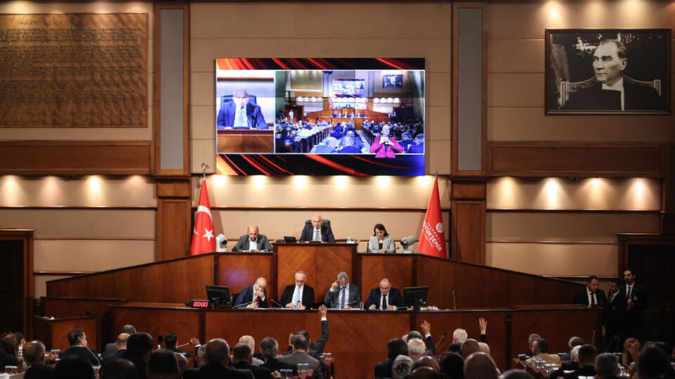 İBB Meclisi'nde 8 ilçenin bütçesi onaylandı