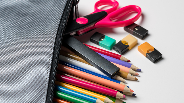 Puff bar tehlikesi! Flash belle�e benzerli�iyle ailelerin ve ��retmenlerin dikkatinden ka��yor