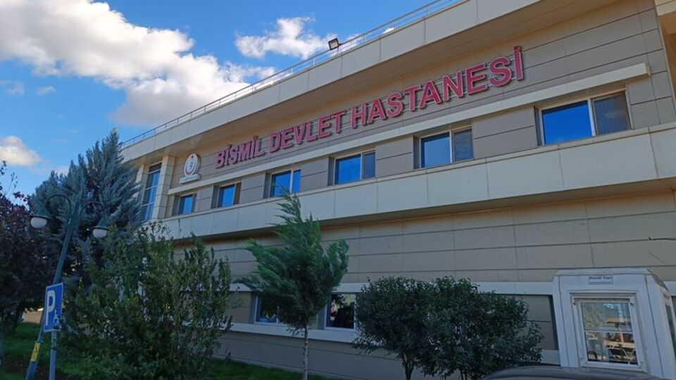 Kayıt dışı estetikte 2'si doktor 4 gözaltı!