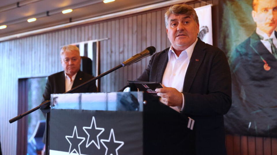 Serdal Adalı, Mersin'de siyah-beyazlılarla buluştu