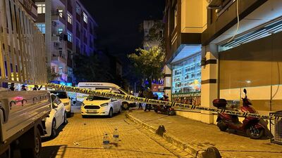 Küçükçekmece'de iki kişi üçüncü kattan düştü: 1 ölü