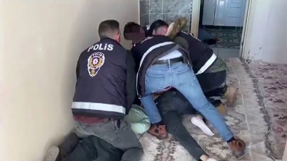 "Kamu görevlisi" dolandırıcılığına 12 gözaltı