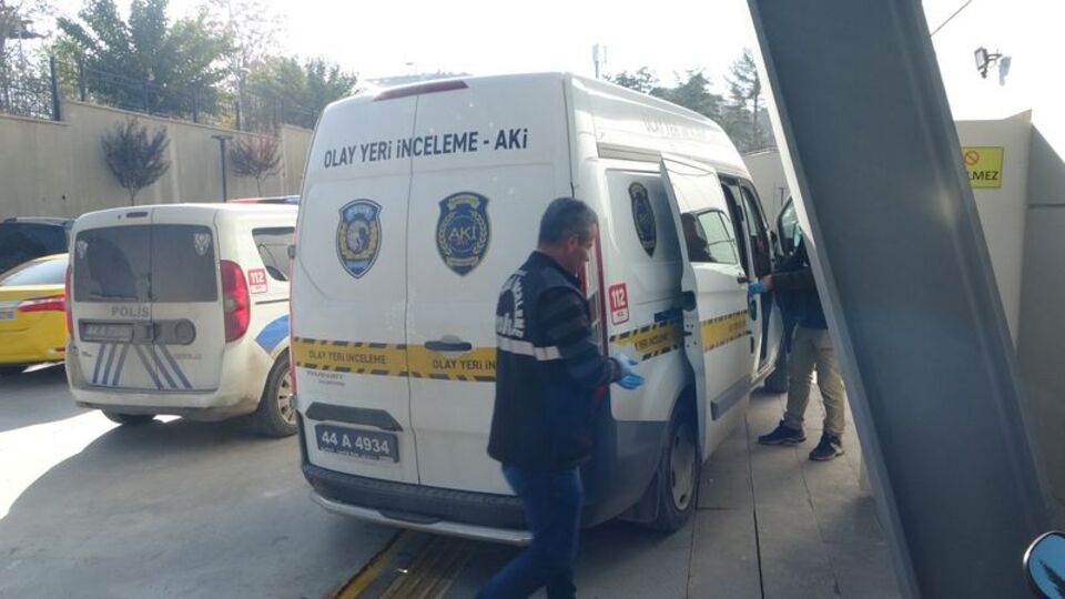 Tabanca ile kalbinden vurulmuş