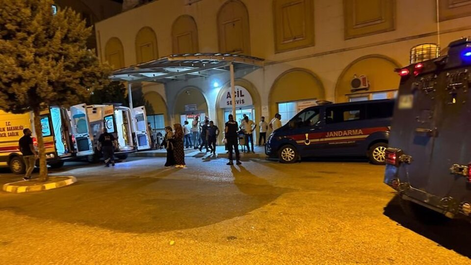 Evinde silahla vurulan kadın hastanede öldü