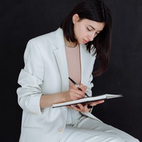 Nuran isminin anlamı nedir?