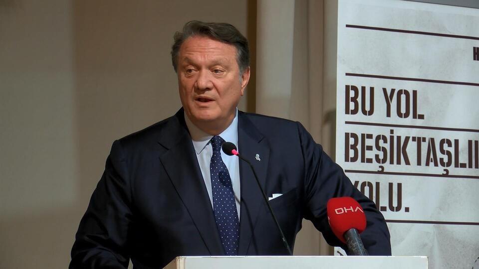 Hasan Arat'tan Ahmet Nur Çebi'ye sert sözler!