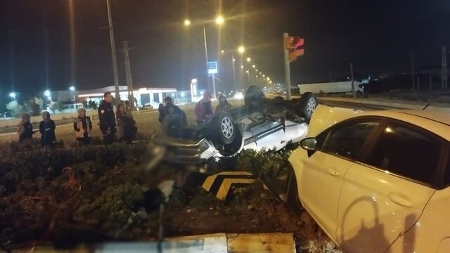 Balıkesir'de iki otomobil çarpıştı: 1 ölü, 2 yaralı
