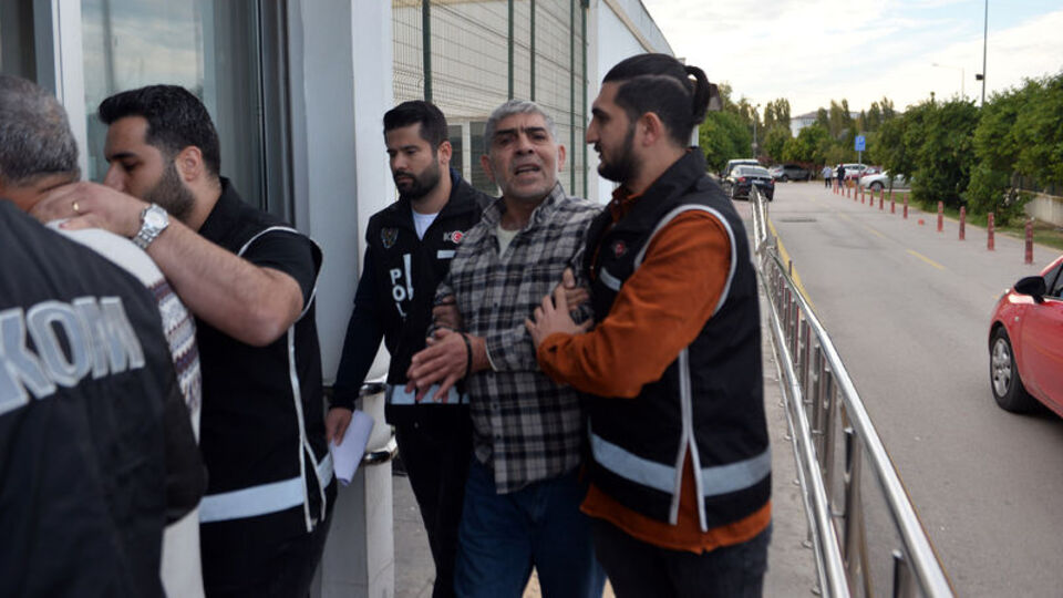 Tefeciler mağdurların maaşlarına çökmüş!