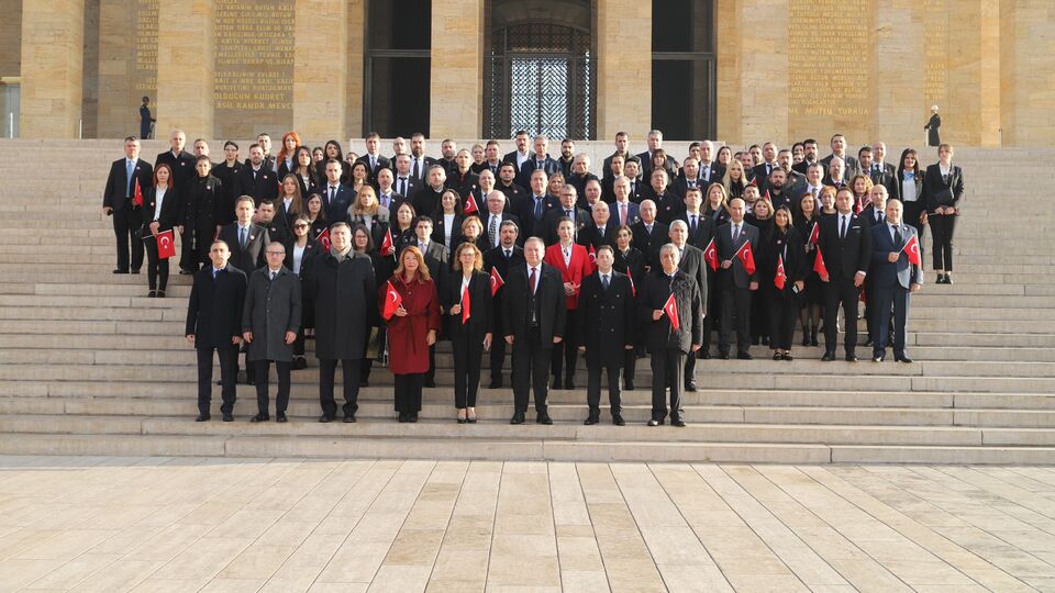 Şişecam'dan Anıtkabir'e ziyaret