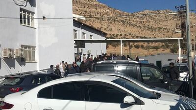 Tartışmada 1'i muhtar 4 kişi vuruldu