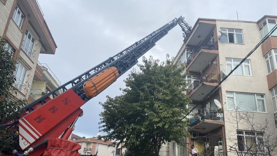 Çatıda erkek cesedi bulundu!