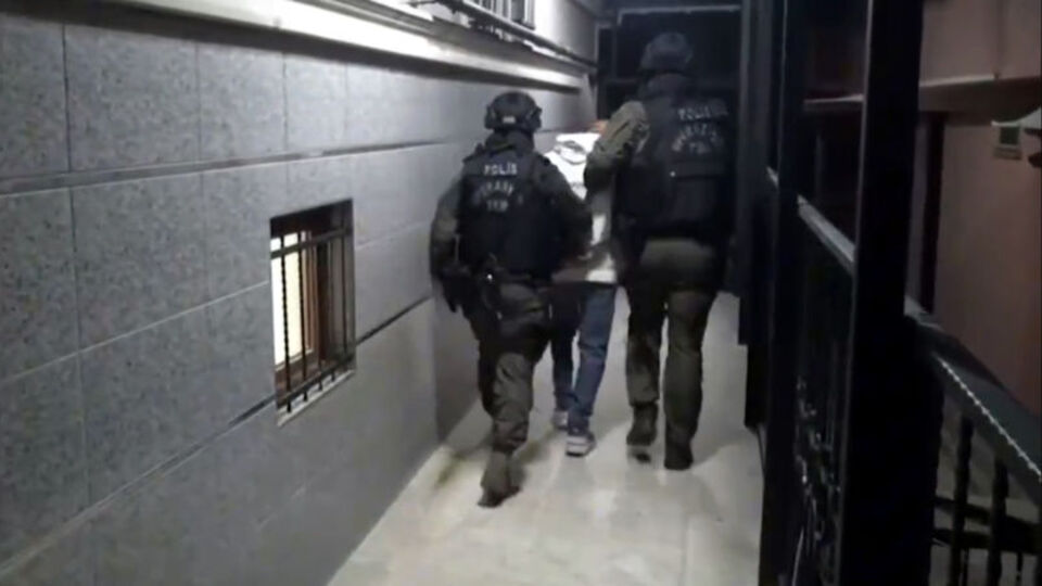 10 ilde "SİBERGÖZ-7" operasyonu: 52 gözaltı!