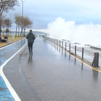 İstanbul'da dev dalgalar oluştu!