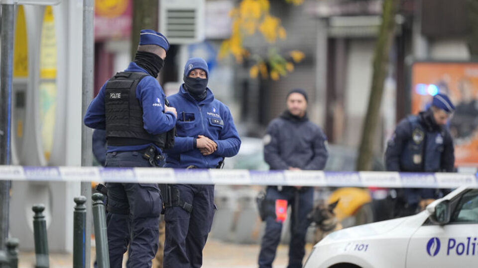 Belçika'da 30'a yakın okulda bomba ihbarı