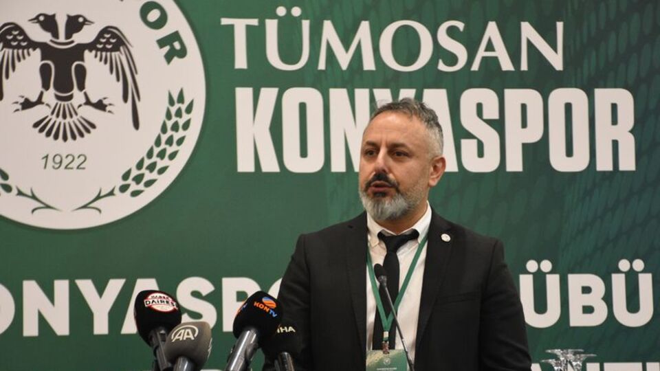 Bakan Bak'tan Korkmaz'a tebrik