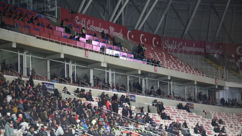 Sivasspor taraftarı ilgi göstermedi